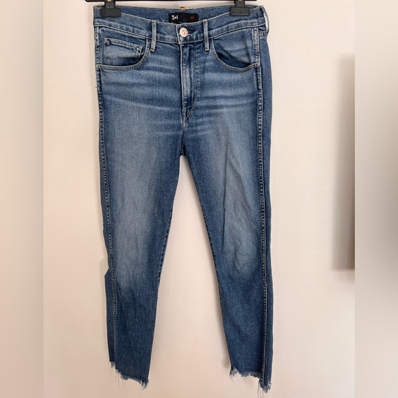 3x1 Frayed Hem Skinny Crop Stretch Jeans. - Picture 7 of 8